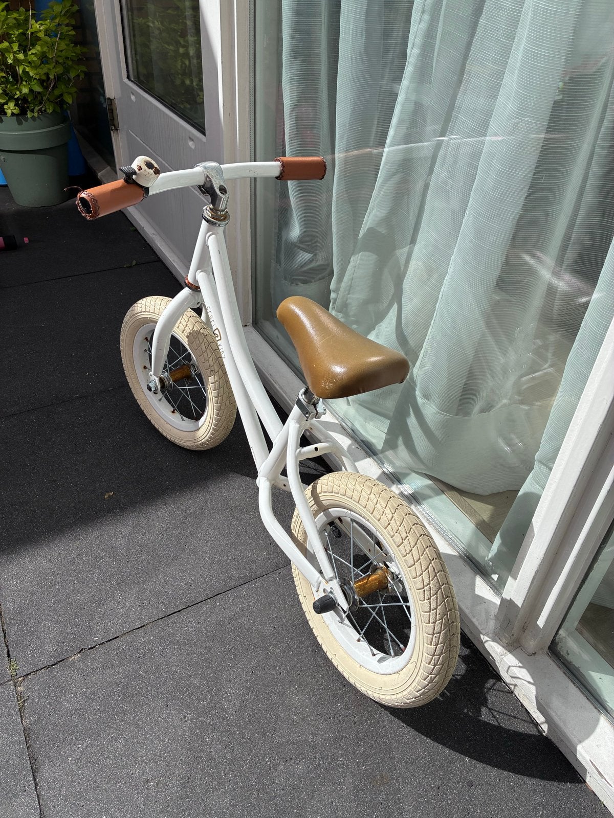 Rebel Kidz Loopfiets Wit - Zo goed als nieuw, Ophalen of Verzenden, Zo goed als nieuw, Minder dan 16 inch