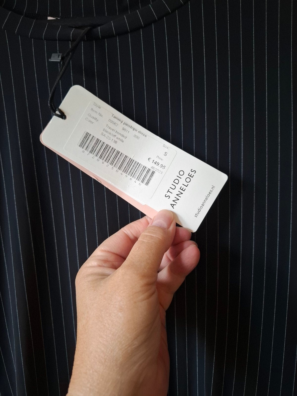 Studio Anneloes travelstof pinstripe jurk Tammy maat: S/36, Studio Anneloes, Zwart, Nieuw, Ophalen of Verzenden