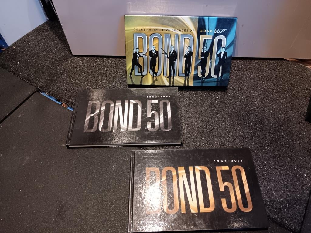 James bond 007 celebrate fifty jears dvd box nieuw, Vanaf 12 jaar, Ophalen of Verzenden, Zo goed als nieuw