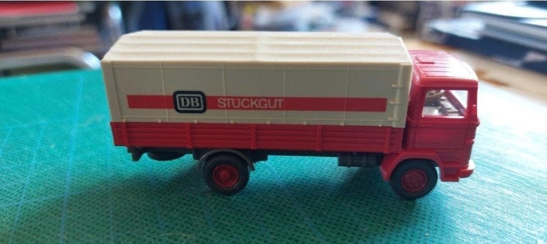 H0LK 0724 MERCEDES-BENZ LP 1317 DB STUCKGUT 1/87, Ophalen of Verzenden, Zo goed als nieuw, Bus of Vrachtwagen