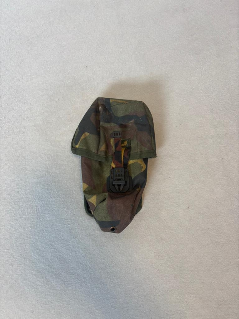 Originele KL 5.56 magazijn pouch defensie, Verzamelen, Militaria | Algemeen, Ophalen of Verzenden, Landmacht, Nederland, Kleding of Schoenen