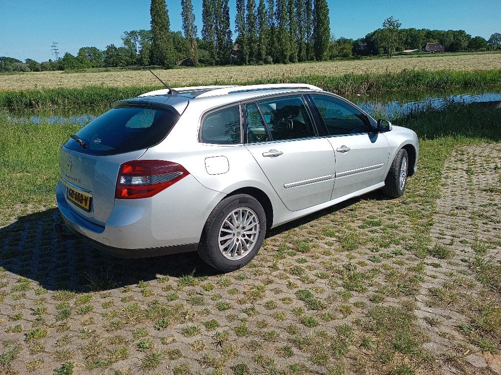 Renault Laguna 1.5dci Estate prijs € 1000,-, Auto's, Renault, Laguna, 4 cilinders, Leder en Stof, Parkeersensor