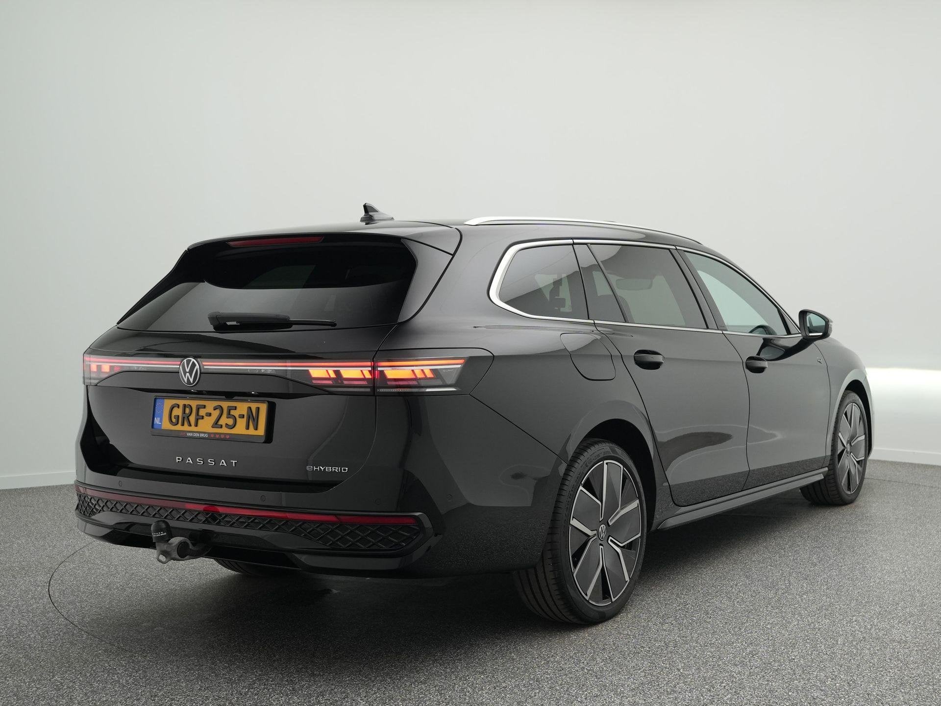 Volkswagen Passat Variant R-Line Edition 1.5 eHybrid 204 PK, Auto's, Stof, 4 cilinders, 150 min, Passat