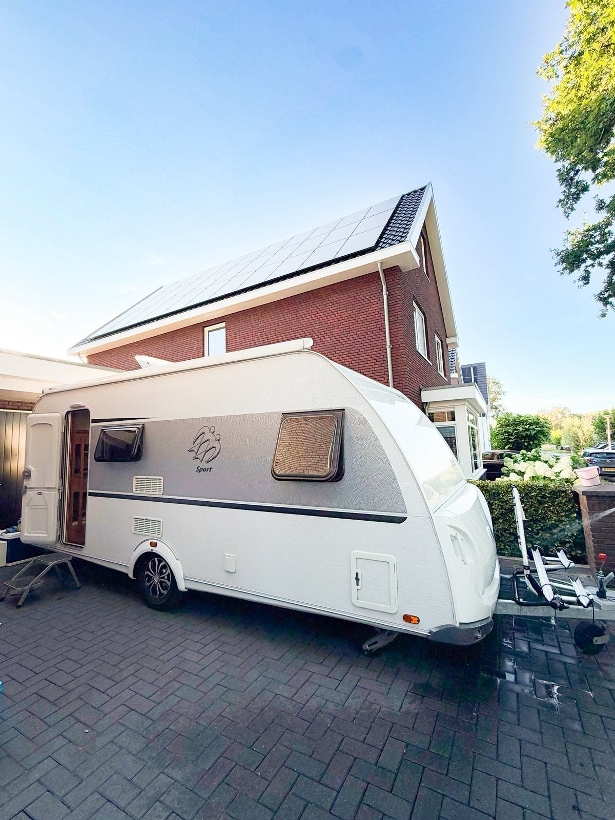 Knaus Sport 500 KWE | 3 stapelbedden | zeer nette staat, Caravans en Kamperen, Airco, Treinzit, Particulier, Knaus