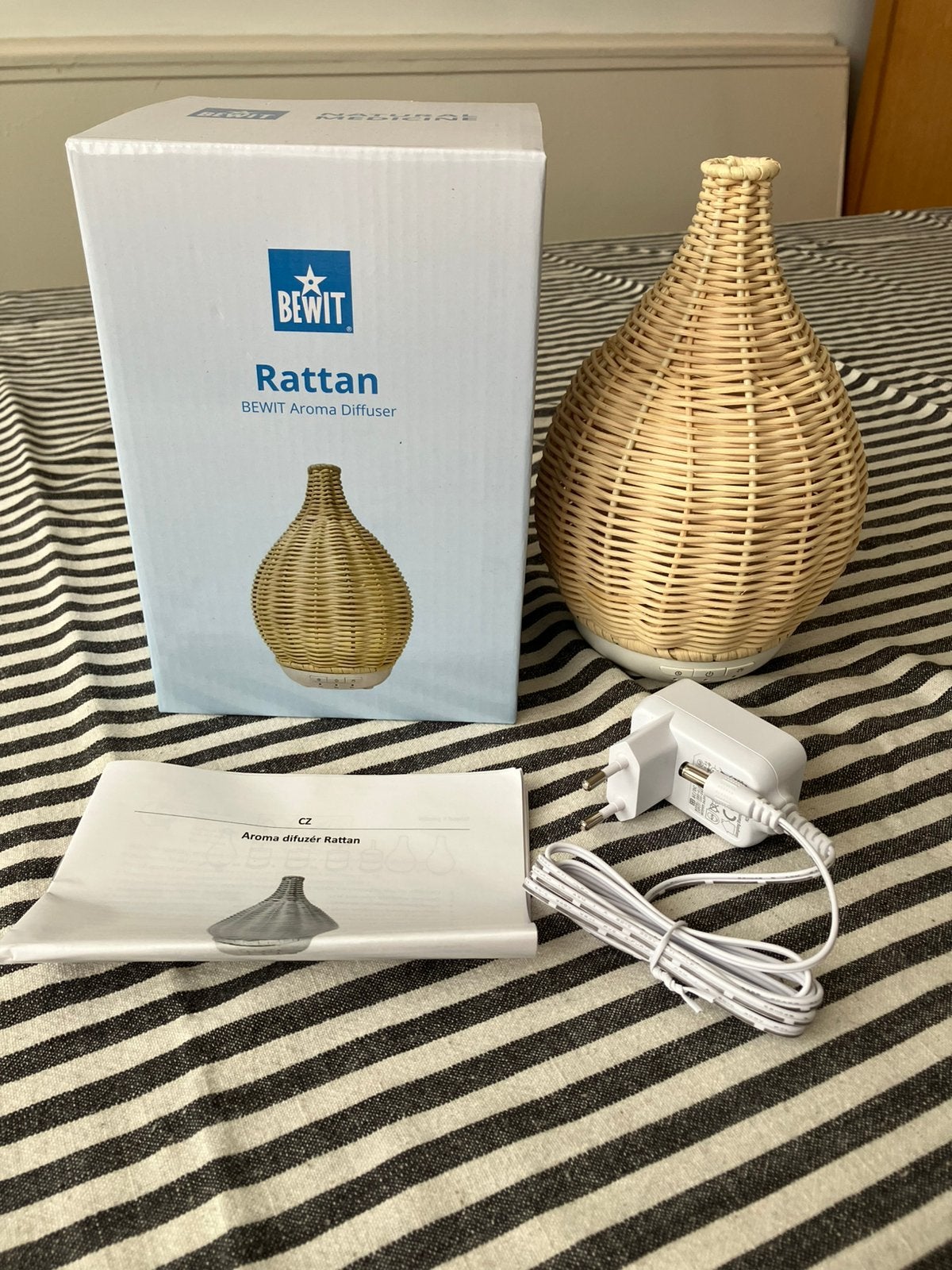 Nieuw! Rattan -Aroma diffuser Bewit-, Ophalen of Verzenden, Nieuw, Luchtbevochtiger