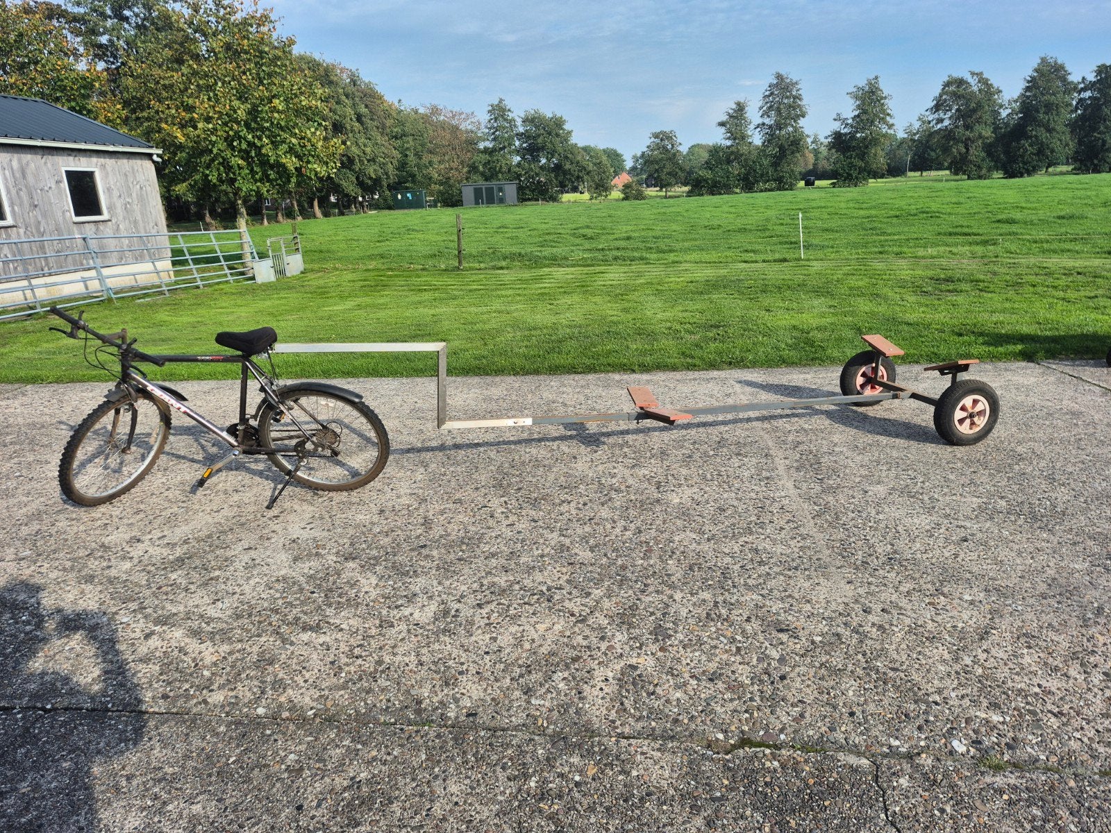 boot trailer met fiets