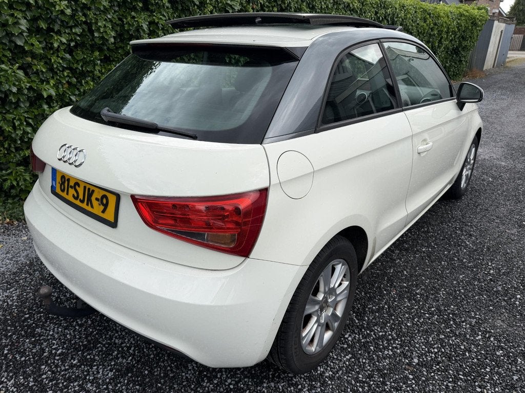 Audi A1 1.2 TFSI Attraction Pro Line Business | Panoramadak, Auto's, Voorwielaandrijving, Euro 5, Zwart, 4 cilinders