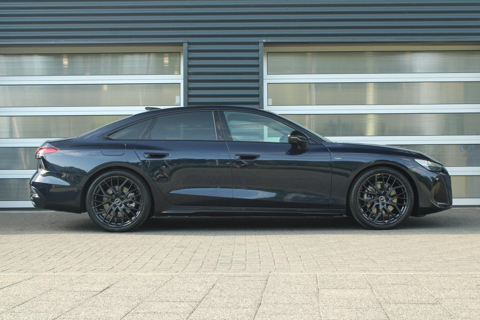 Audi A6 Limousine 2.0 e-hybrid 299pk quattro S Edition | Ach, Auto's, Audi, Automaat, 12 maanden, Stof, 4 cilinders