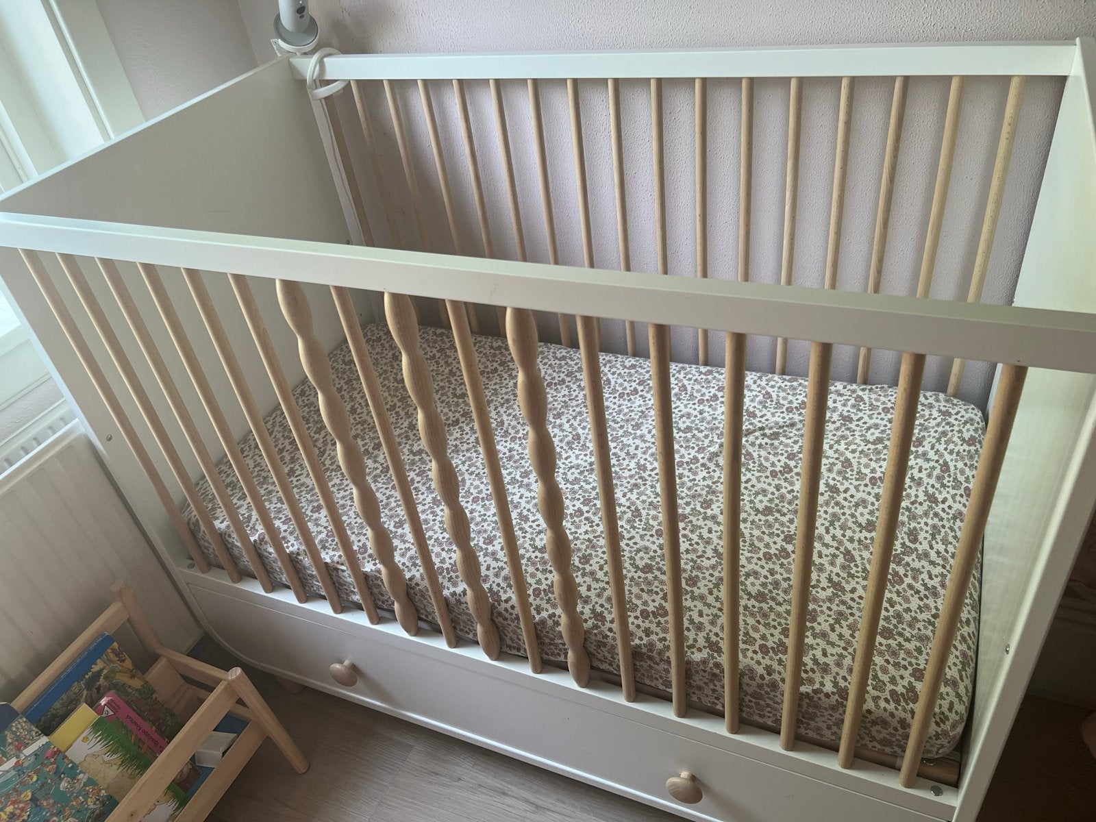 IKEA MYLLRA babybed met matras en toebehoren, Ophalen, Gebruikt, Eenpersoons, Wit