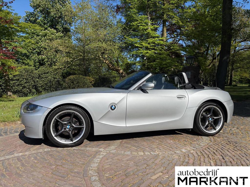 BMW Z4 Roadster 2.0i Executive Zéér netjes!, Auto's, 13 km/l, Zwart, 4 cilinders, Leder