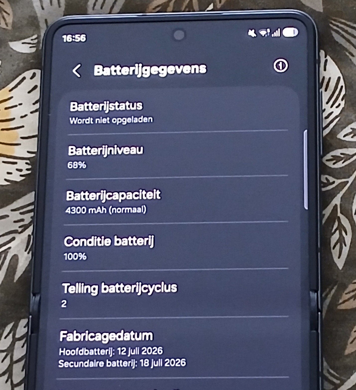 Foto 10 van Samsung Galaxy Z Flip8 – zo goed als nieuw – 2x opgeladen
