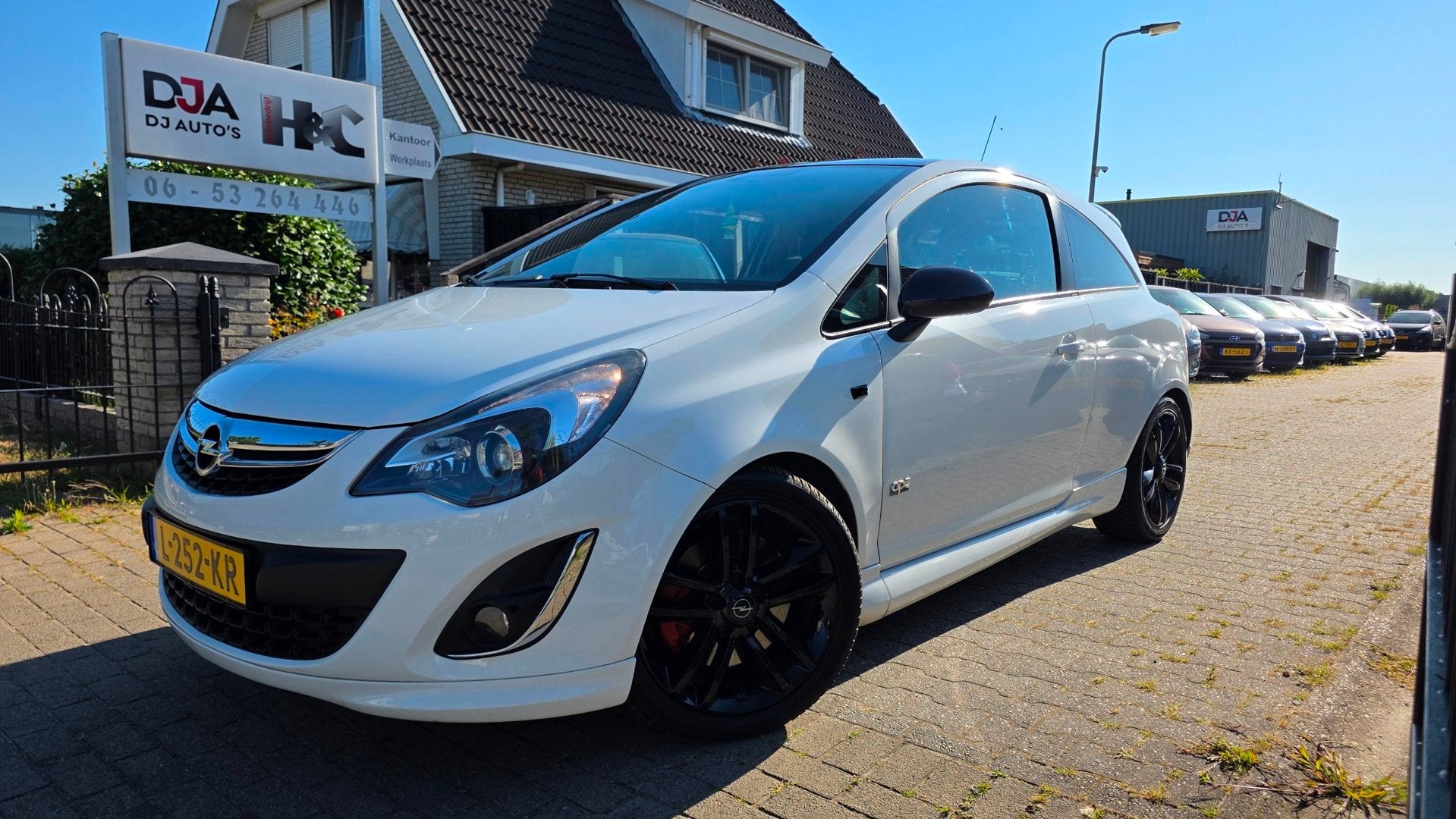 Opel Corsa 1.6-16V T Color Edition, Auto's, Voorwielaandrijving, Euro 5, Gebruikt, 4 cilinders