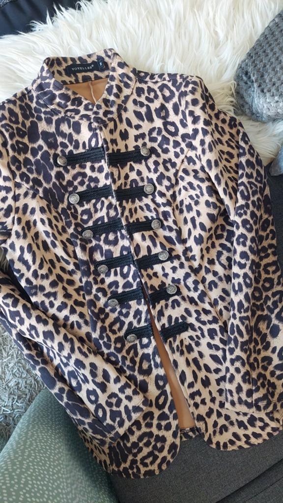 Stijlvol Panterprint Jasje met Militaire Details - VOYELLES, Maat 38/40 (M), Beige, Ophalen of Verzenden, VOYELLES