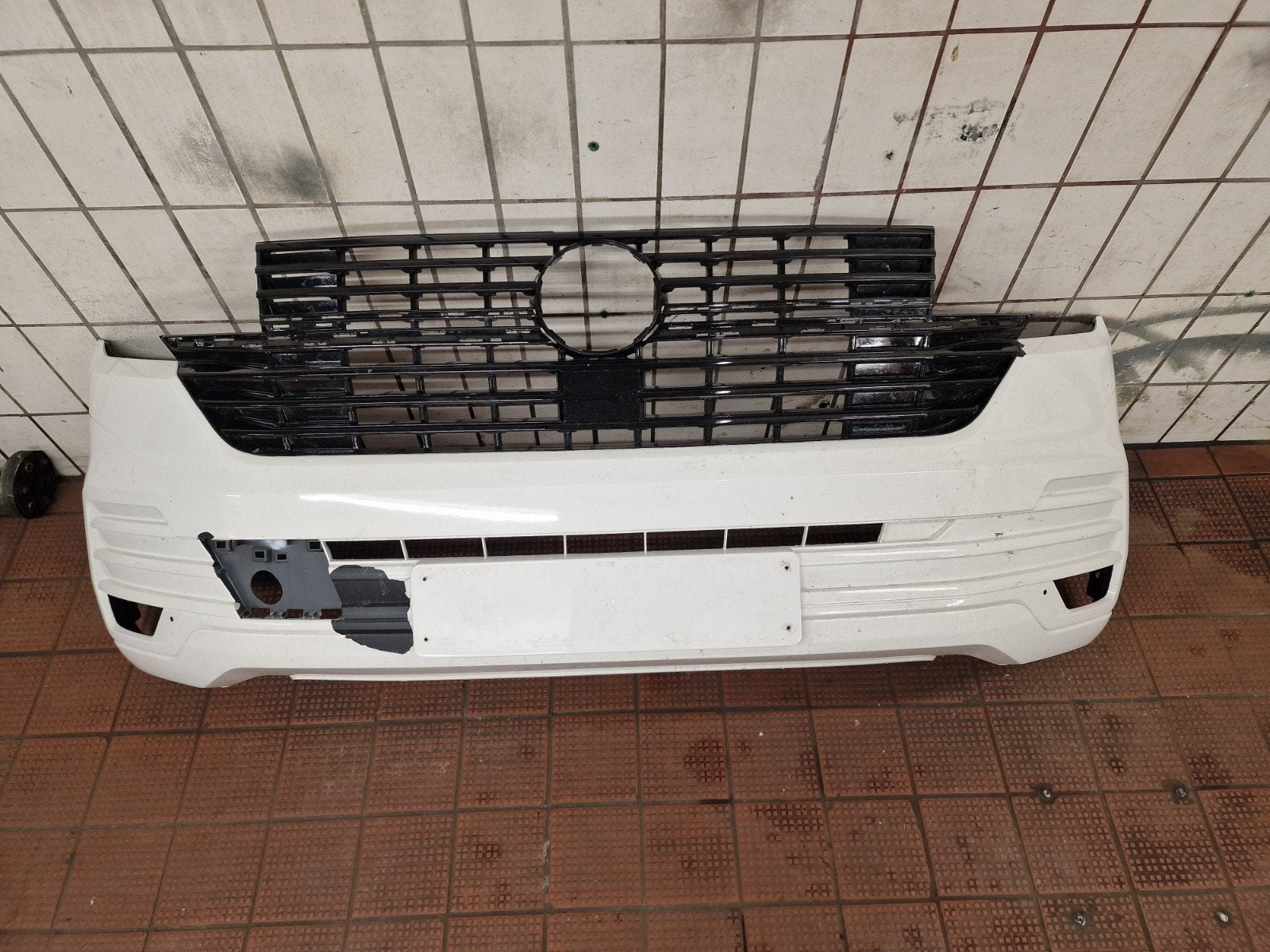 Voorbumper Volkswagen Transporter T6 /T6.1 7LA807217F, Auto-onderdelen, Ophalen, Gebruikt, Bumper, Volkswagen