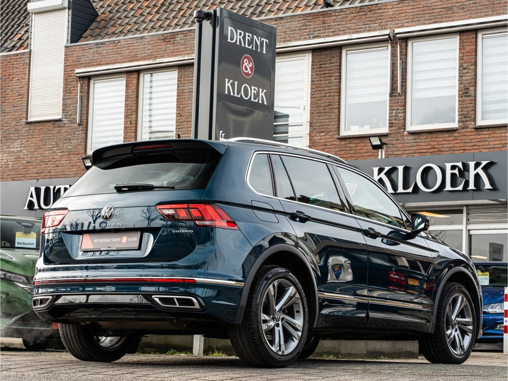 Volkswagen Tiguan 1.4 TSI eHybrid R-Line Business+ 19 INCH C, Auto's, Volkswagen, Euro 6, Blauw, 59 km/l, Hybride Elektrisch/Benzine