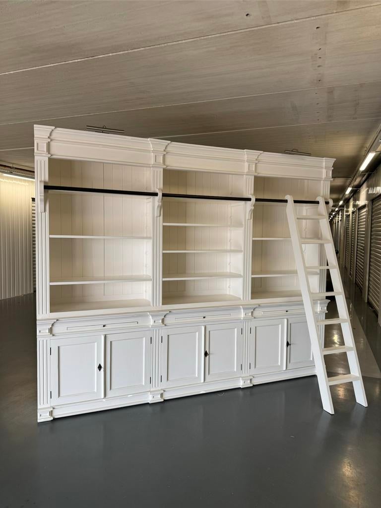 Grote landelijke boekenkast met ladder | #K30, Gebruikt, Met deur(en), 200 cm of meer, Pakhuis Zuidwest