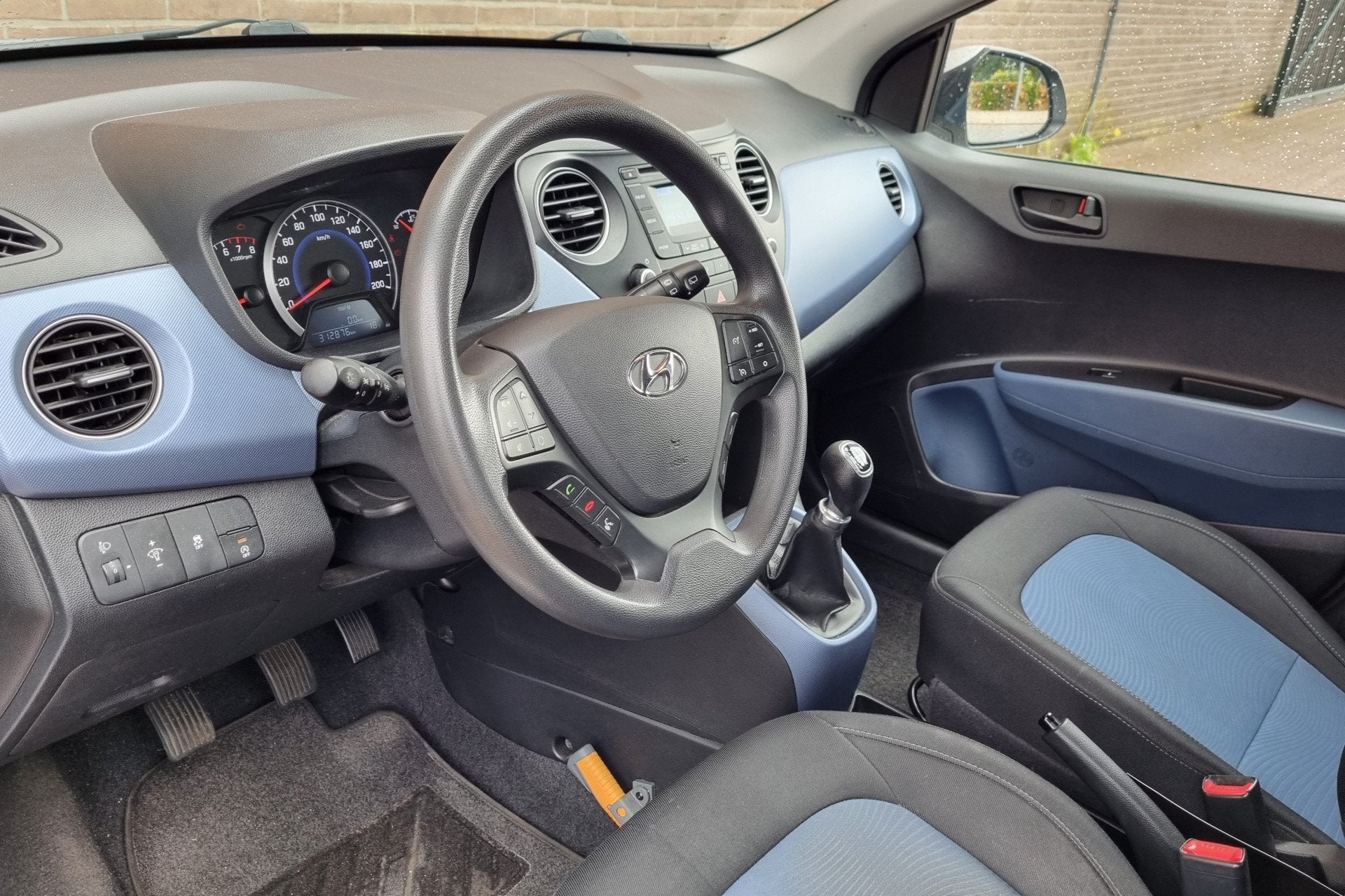 Hyundai i10 1.0i i-Motion Comfort Plus Dealer onderhouden, C, Voorwielaandrijving, Stof, Gebruikt, Start-stop-systeem