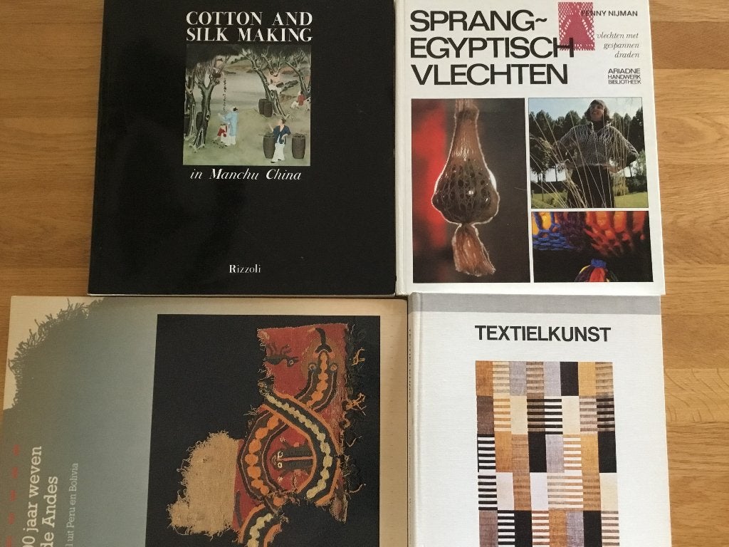 Boeken over textielkunst: weven, vlechten, zijde, katoen, Ophalen of Verzenden, Gebruikt