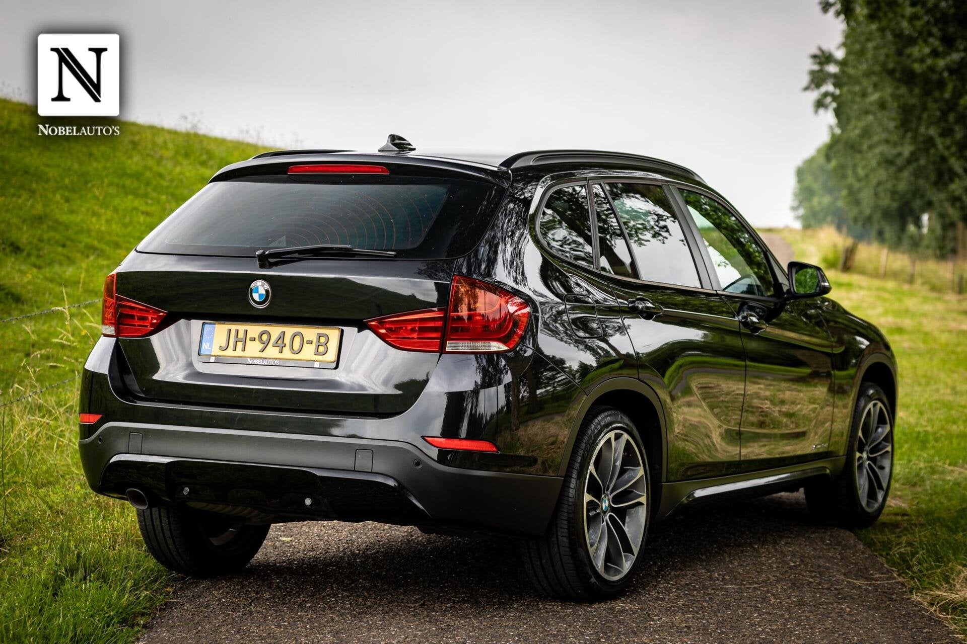 BMW X1 sDrive18d High Executive M-Pakket|Trekhaak|Leder 6bak, X1, Euro 5, Achterwielaandrijving, Met garantie (alle)