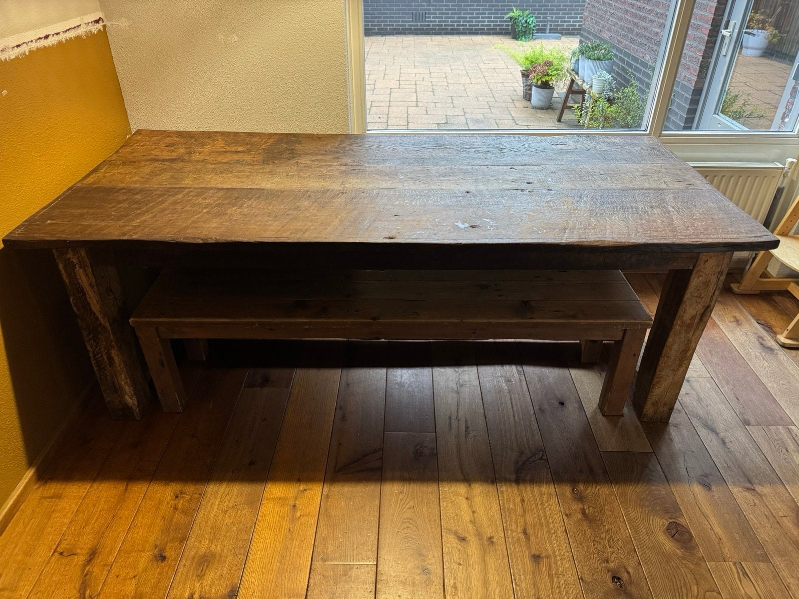Prachtige robuuste eettafel van oud eiken vloerdelen., Ophalen, Eikenhout, 100 tot 150 cm, Landelijk, robuust .