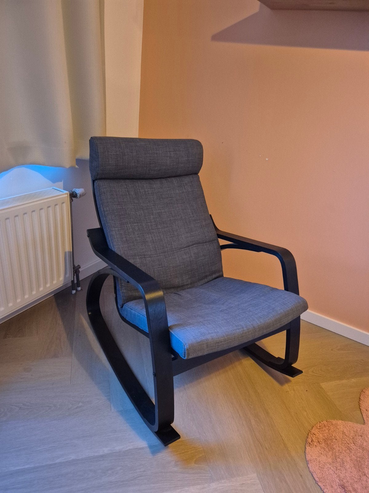 Ikea Poäng schommelstoel met grijs kussen, Ophalen, Hout, Zo goed als nieuw, Eén