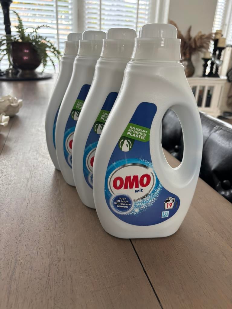 Omo wittewas, Ophalen