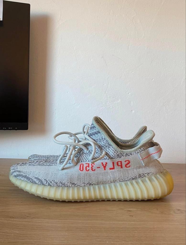 Adidas Yeezy Boost 350 V2 Blue Tint 45 1/3, Ophalen of Verzenden, Gedragen, Blauw, Sneakers of Gympen