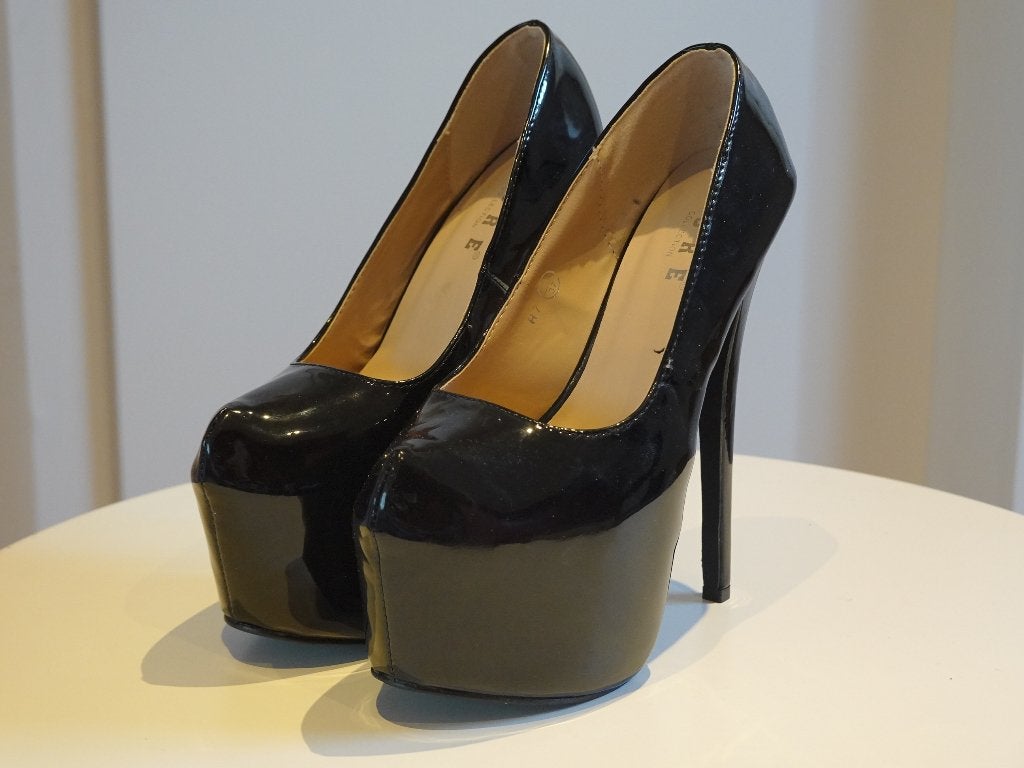 Zwarte lak plateaupumps maat 38, Kleding | Dames, Schoenen, Zwart, Ophalen of Verzenden, Zo goed als nieuw, Schoenen met hoge hakken