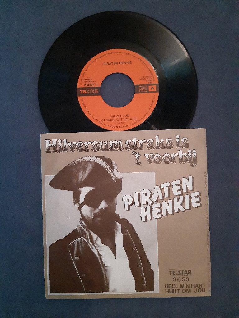 Piraten Henkie – Hilversum Straks Is't Voorbij VG+/VG+, Cd's en Dvd's, Vinyl Singles, Gebruikt, 7 inch, Ophalen of Verzenden, Nederlandstalig