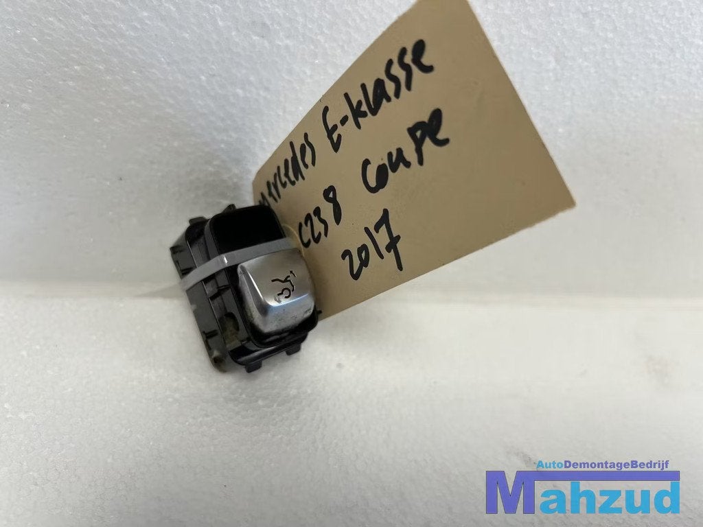 MERCEDES E-klasse C238 W213 Achterklep schakelaar A222905040, Auto-onderdelen, Gebruikt, Mercedes-Benz AG, Mercedes-Benz, Ophalen of Verzenden
