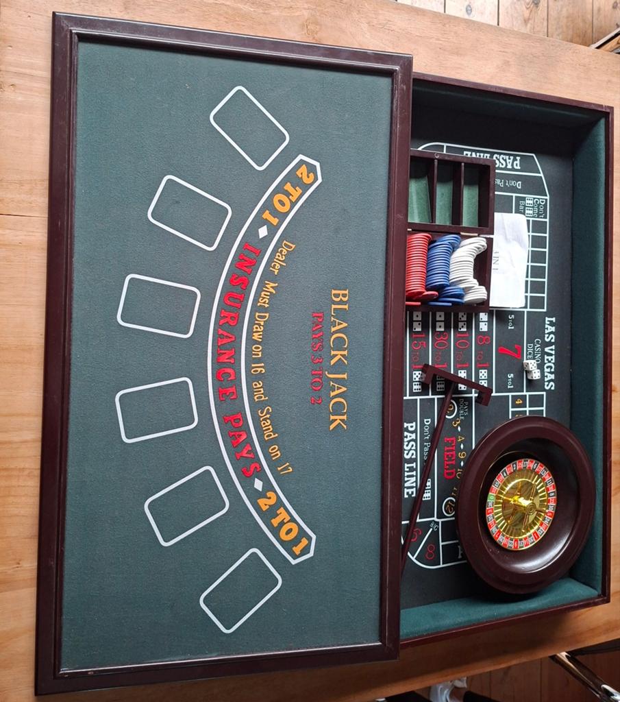 Complete Black Jack set en roulette, Hobby en Vrije tijd, Ophalen, Zo goed als nieuw