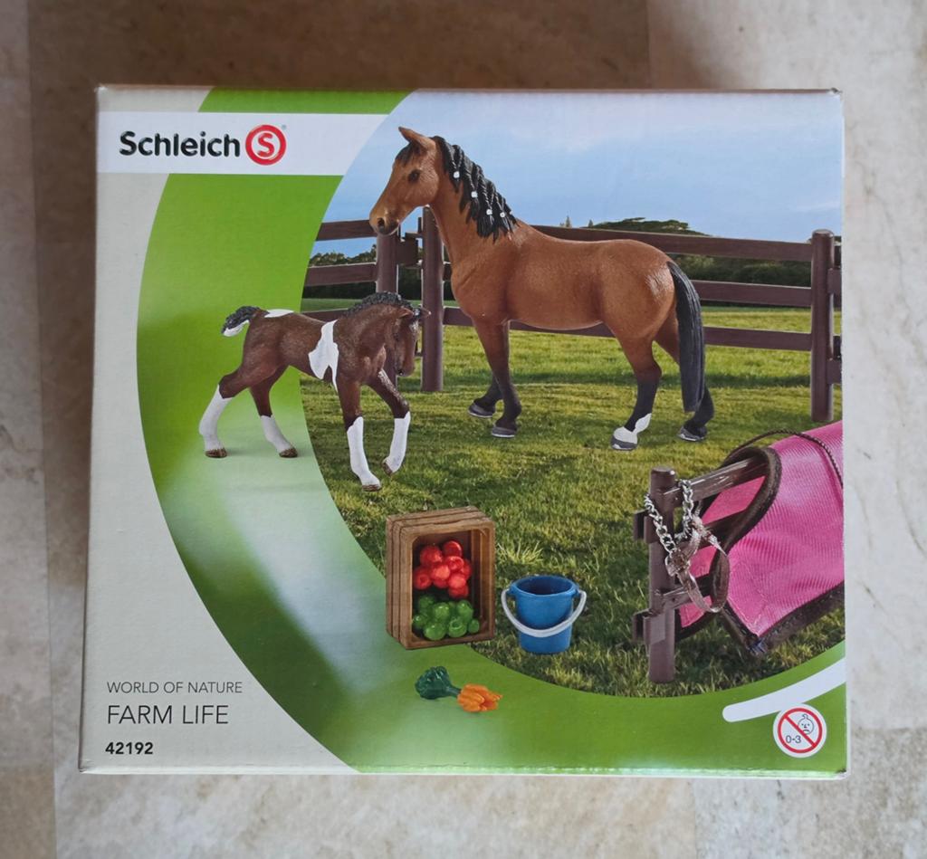 Schleich 42192 Paard met veulen en accessoires, Kinderen en Baby's, Speelgoed | Overig, Ophalen of Verzenden, Zo goed als nieuw