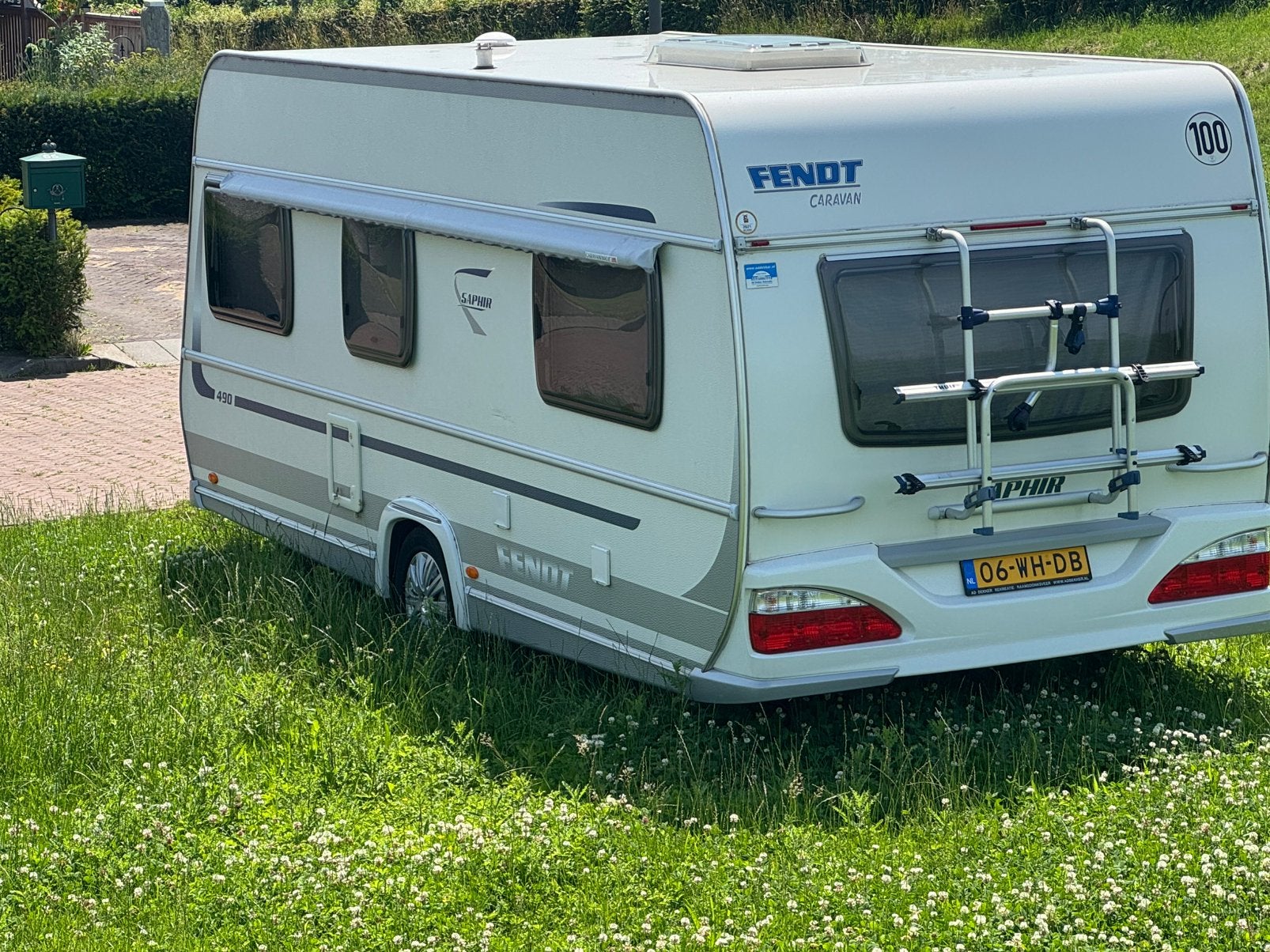 Fendt Saphir 490 2011  topconditie 4 seasons instapklaar!, Caravans en Kamperen, Rondzit, Particulier, Fendt, Luifel