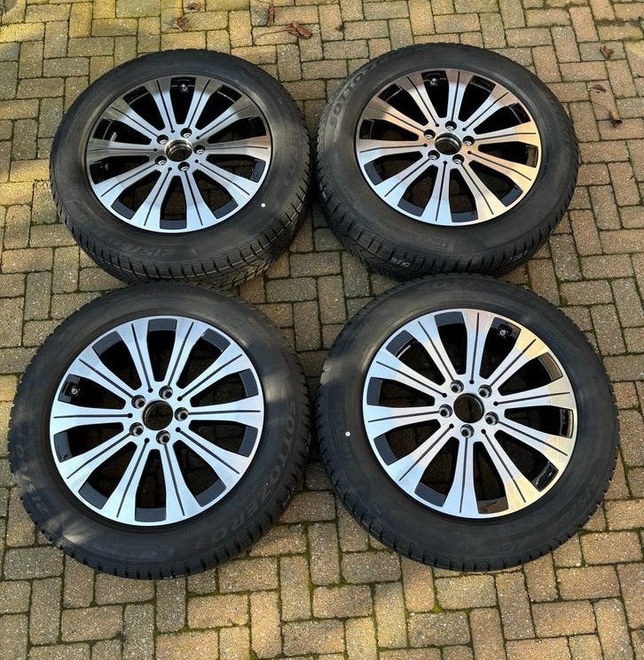 Nieuwe Winterset Origineel Mercedes EQA EQB 215/60 R18, Ophalen, 18 inch, 215 mm, Banden en Velgen