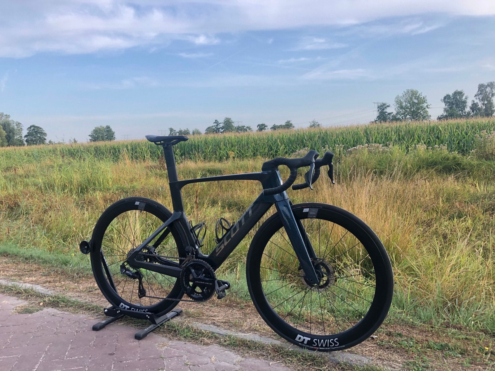 SCOTT Foil RC Pro M54  met Dura-Ace Di2 en DT Swiss wielen, 28 inch, Carbon, Heren, Zo goed als nieuw