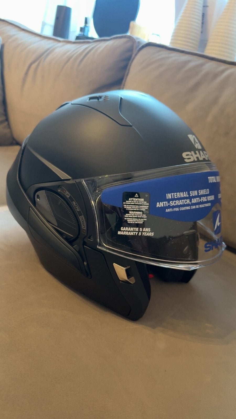 Koopje! Shark EVO ES Motorhelm (nieuw), Motoren, Nieuw met kaartje, M, Systeemhelm, Dames