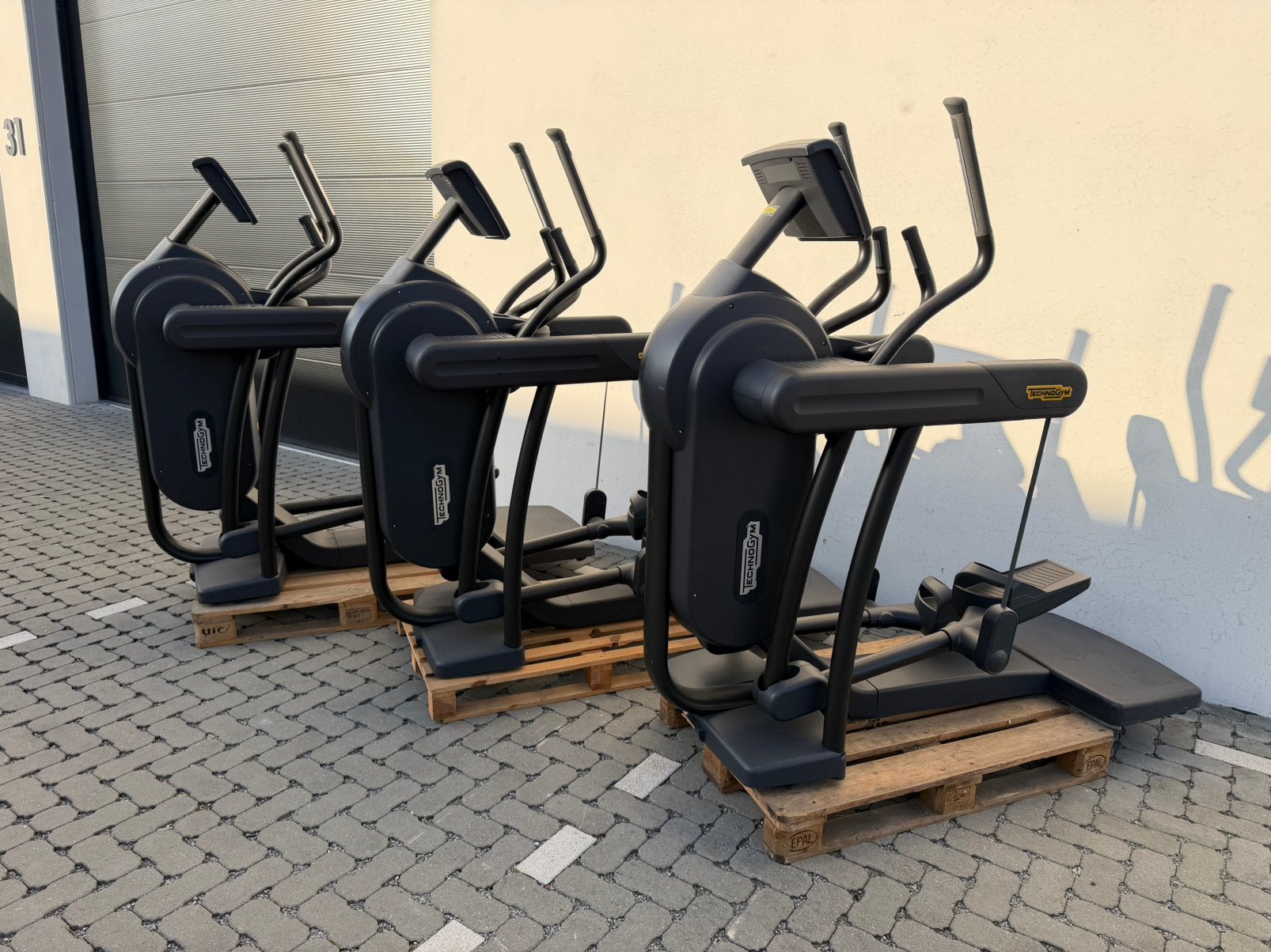 Technogym Vario excite 1000 crosstrainer Black edition, Sport en Fitness, Ophalen, Zo goed als nieuw, Overige typen