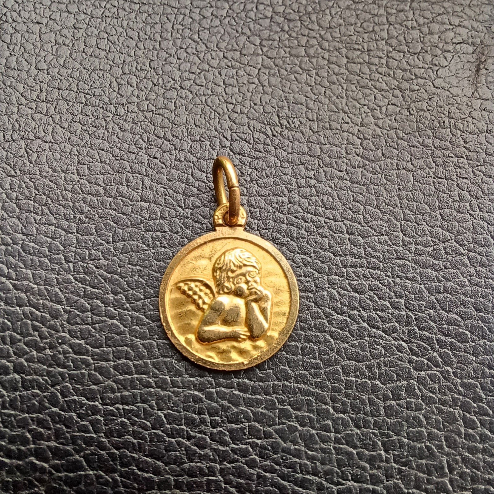 Gouden hangertje ( engelbewaarder ), Overige voorstellingen, Ophalen of Verzenden, Zo goed als nieuw, Goud