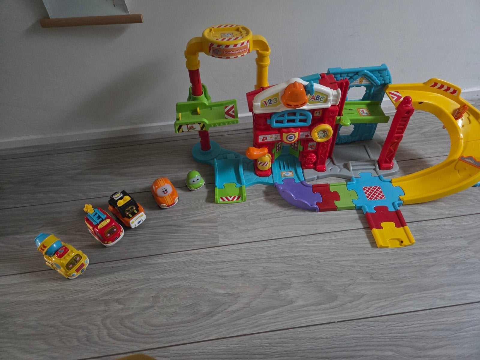 VTech Toet Toet met 5 auto's, Ophalen of Verzenden, Zo goed als nieuw