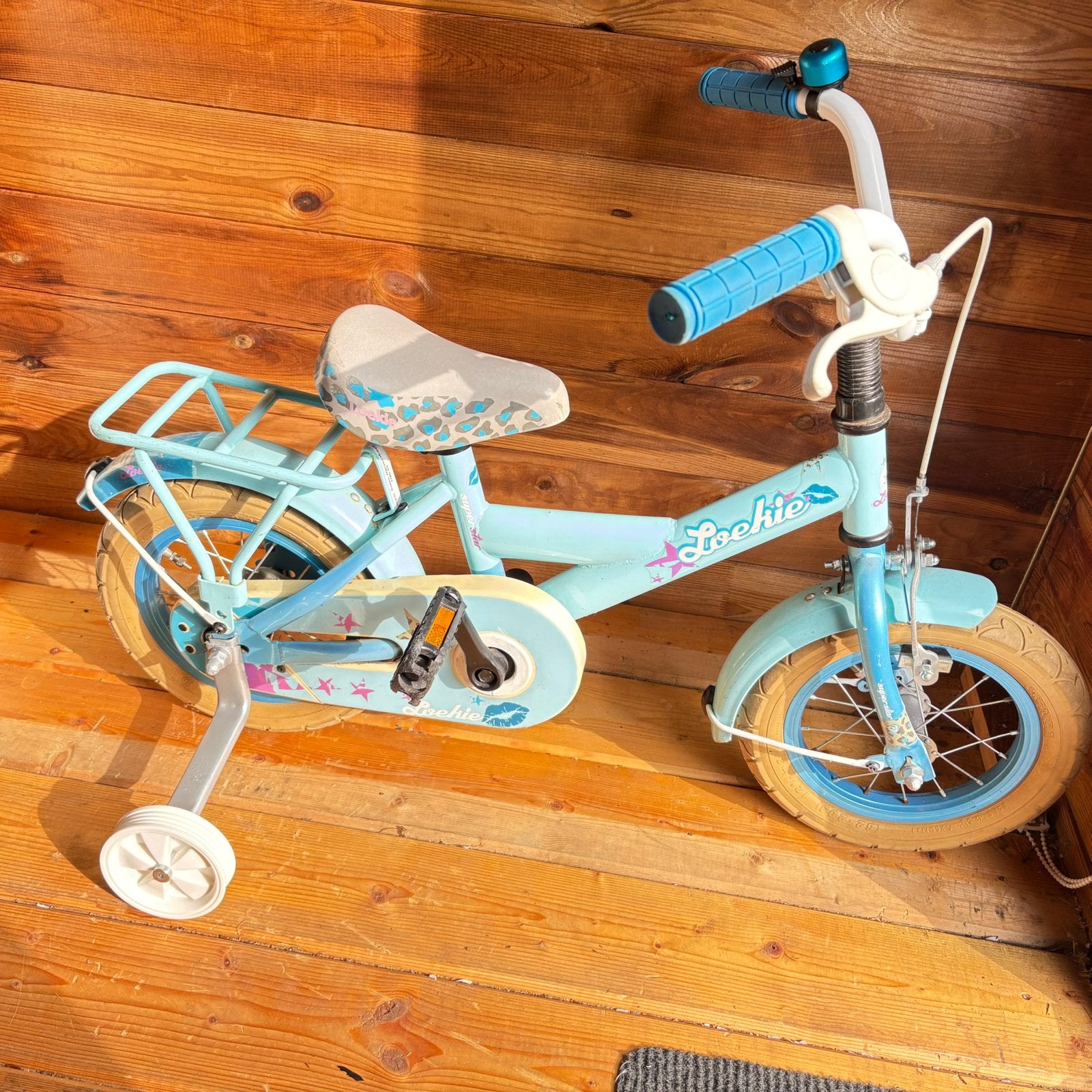 Meisjesfiets 12 imch loekie, Ophalen, Zo goed als nieuw, Minder dan 16 inch, Zijwieltjes
