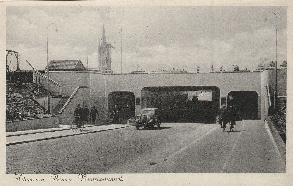 hilversum- prinses beatrix tunnel, Ophalen of Verzenden, 1940 tot 1960, Noord-Holland
