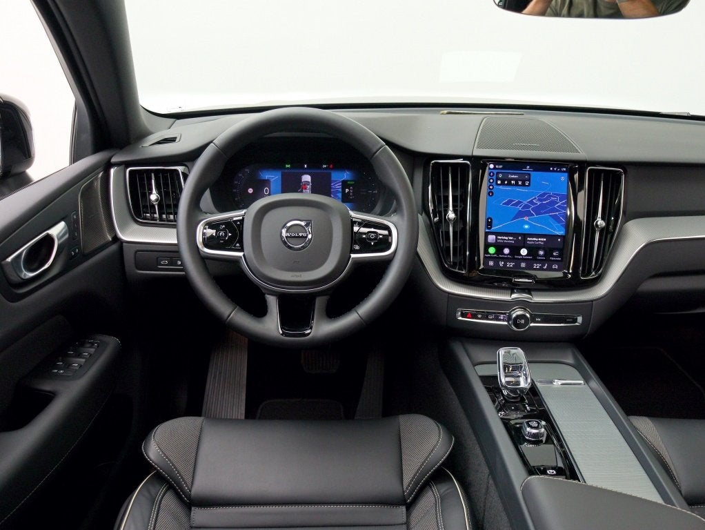 Volvo XC60 2.0 T8 AWD+ Black Edition | Pano | Harman/Kardon, Dealer onderhouden, Gebruikt, 240 min, 4 cilinders