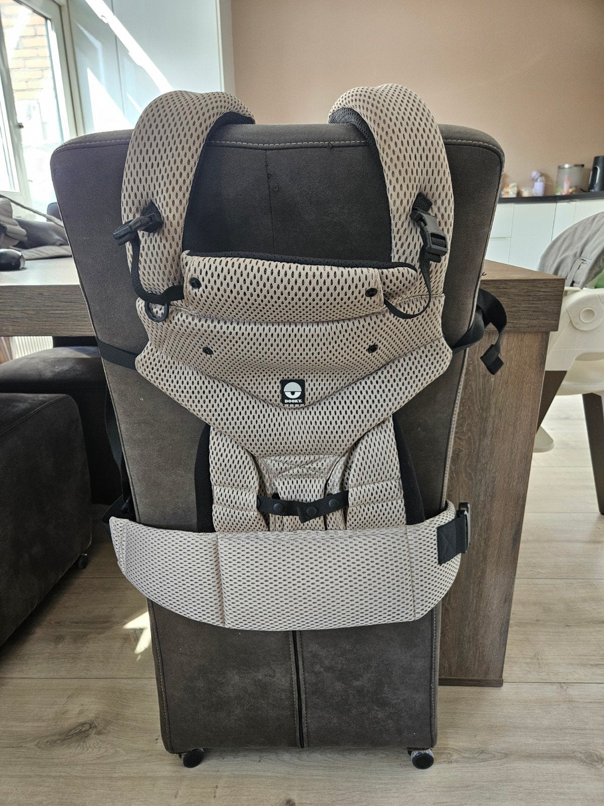 Dooky Draagzak - Lichtgewicht en Ergonomisch, Kinderen en Baby's, Overige merken, Buik of Rug, Ophalen of Verzenden, Zo goed als nieuw