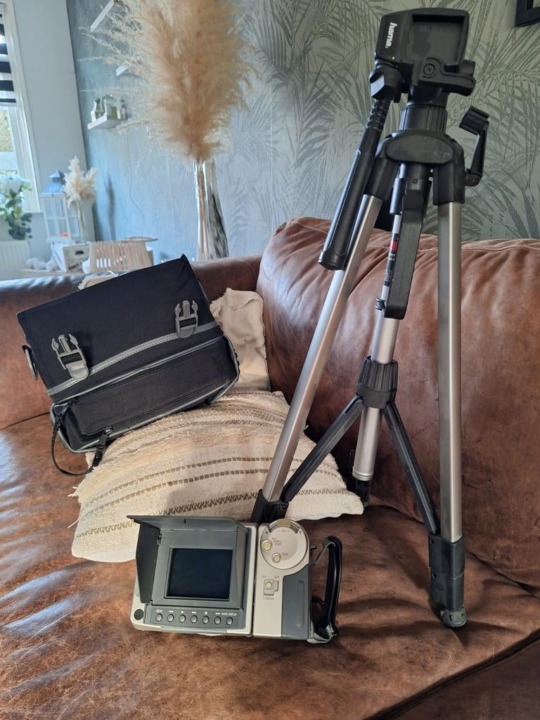 Sharp Viewcam 8mm Videocamera - Compleet met Statief, Gebruikt, Overige soorten, 8 tot 20x, Camera