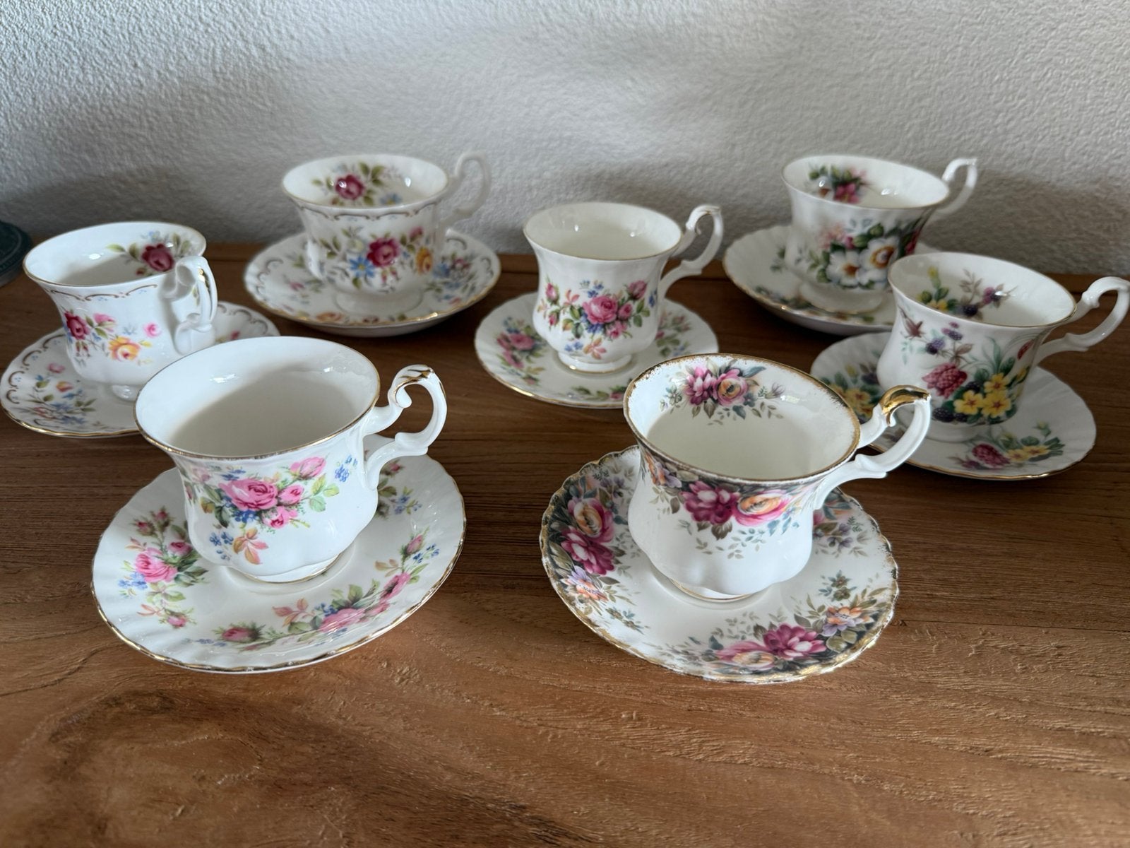 Royal Albert, Antiek en Kunst, Ophalen of Verzenden