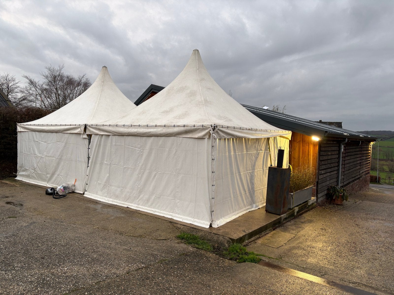 2x Pagodetent 5x5m met 7 zijwanden - Schoongemaakt, Ophalen, Gebruikt, Minder dan 5 meter