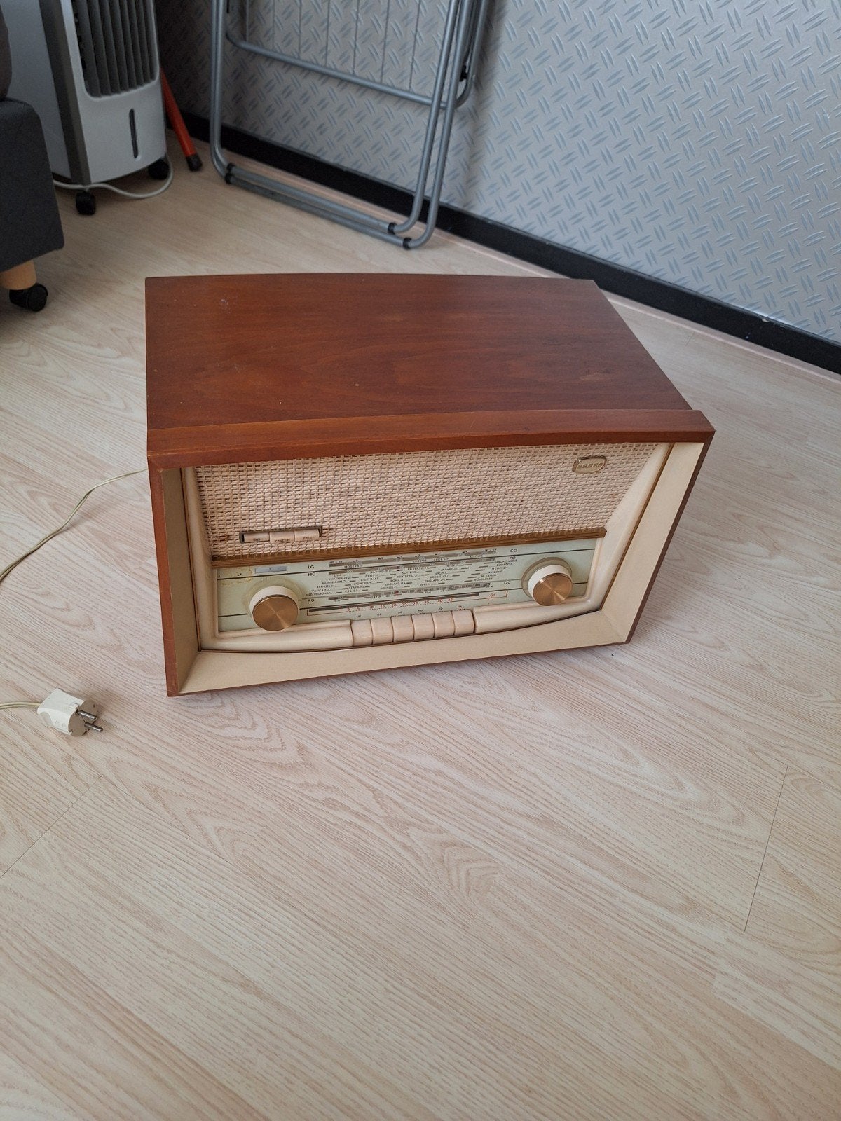 erres radio met pickup, Ophalen