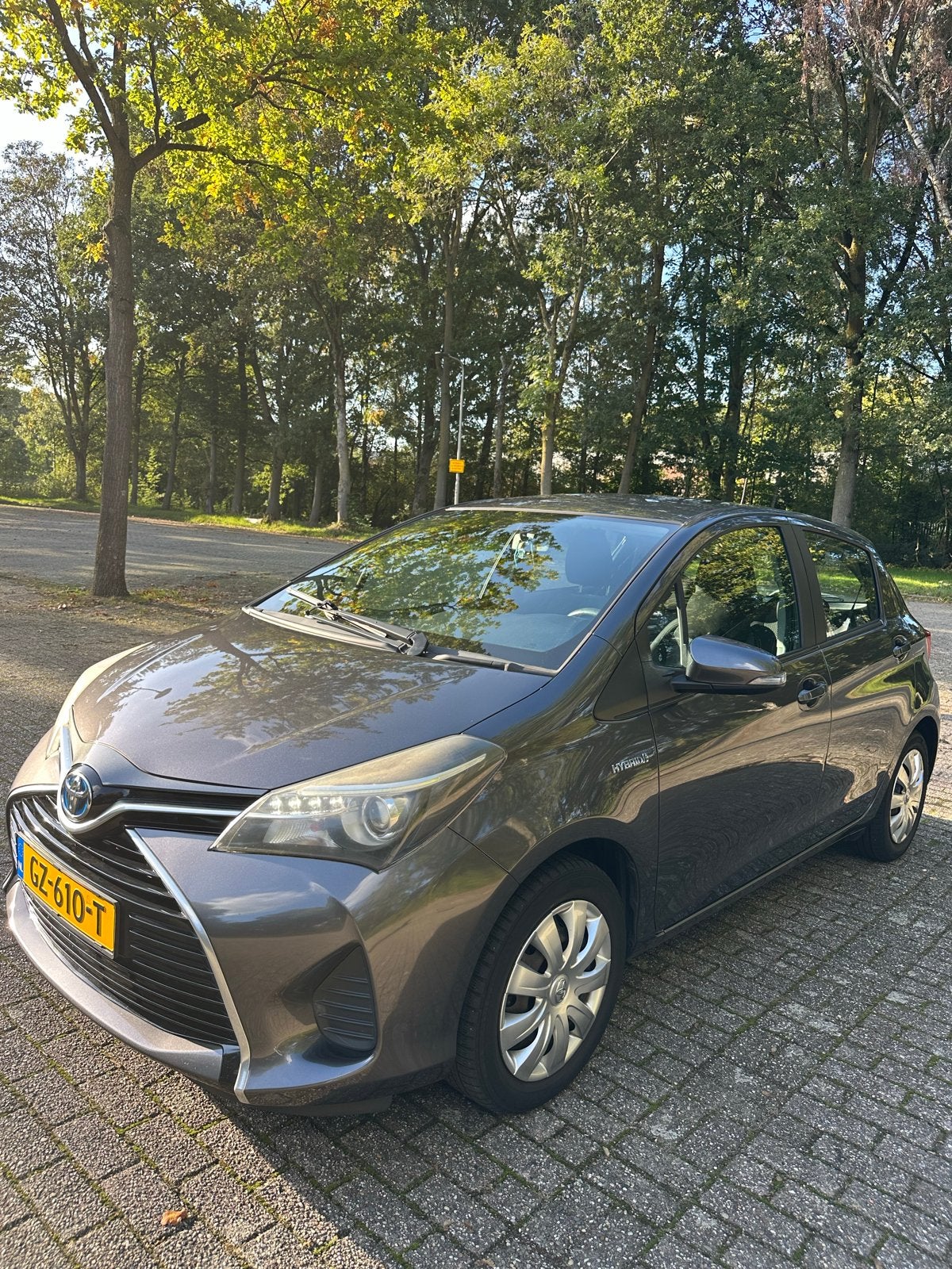 Toyota Yaris 1.5 HSD HYBRID AUTOMAAT 55 KW 5DRS 2015, 74 pk, 4 cilinders, 49 €/maand, Origineel Nederlands