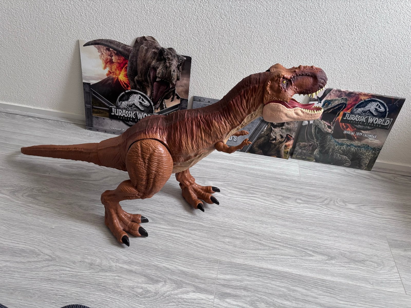 Jurassic World Super Colossal Tyrannosaurus Rex, Ophalen of Verzenden, Zo goed als nieuw
