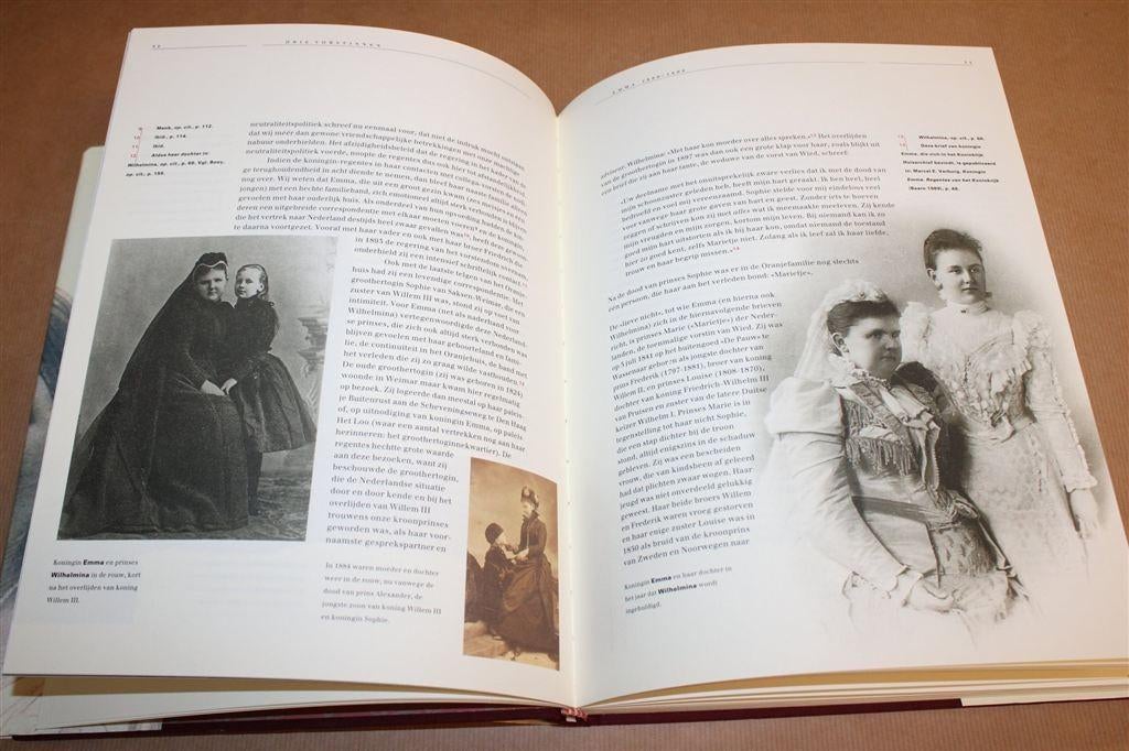 3 Vorstinnen — Brieven Emma, Wilhelmina & Juliana, Ophalen of Verzenden, Zo goed als nieuw
